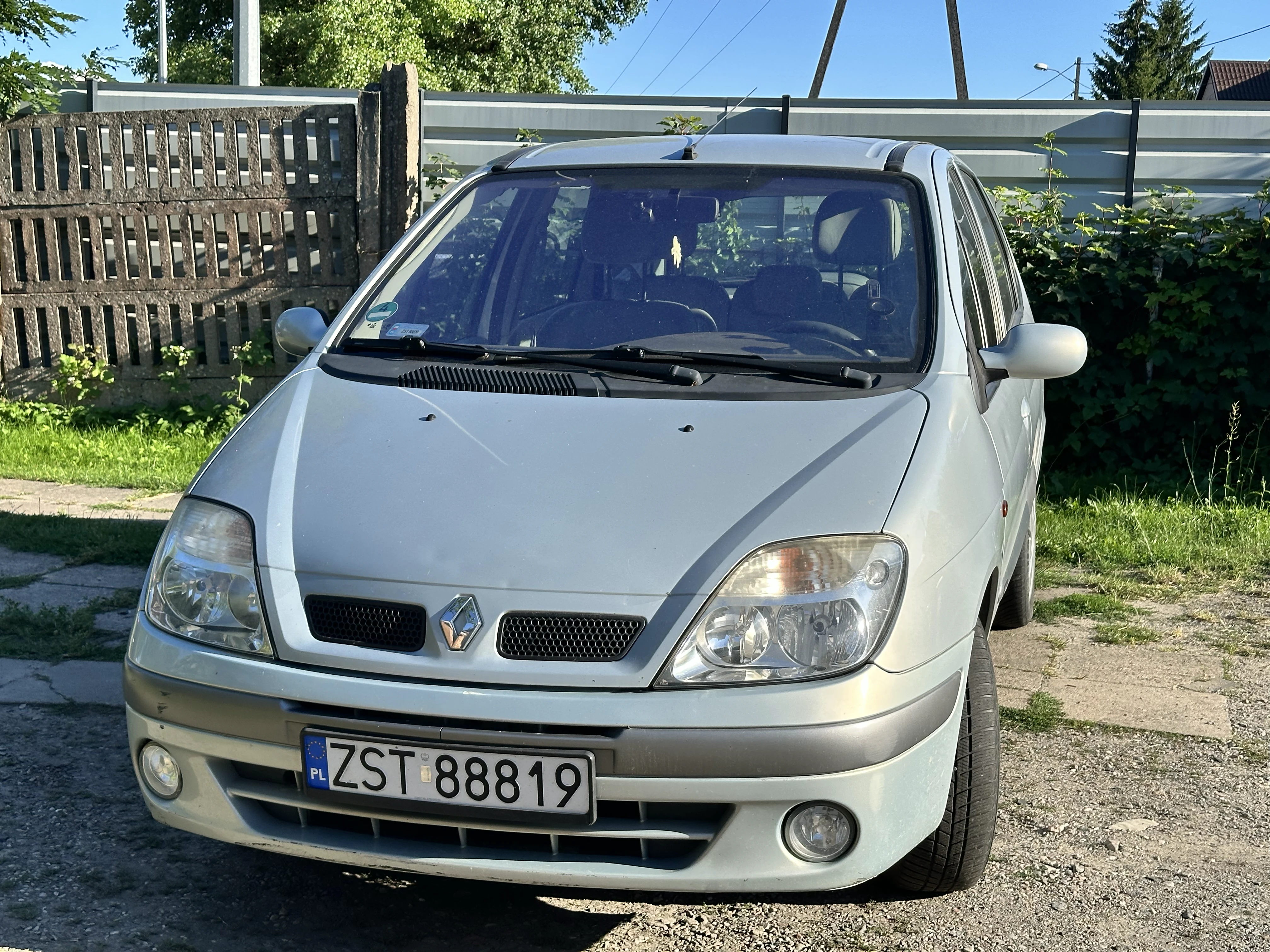 Renault Scenic — zdjęcie główne